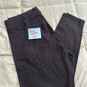 Vera Wang brown Leggings